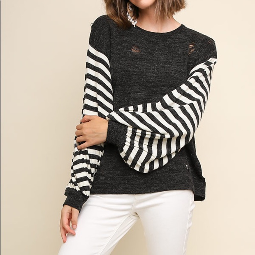 Umgee striped sleeve sweater w/ ripped details NWT